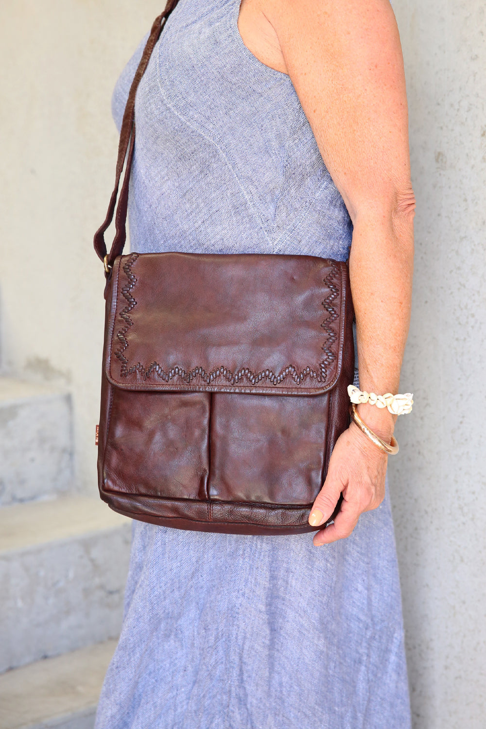 Art N Vintage Tippy Crossbody Bag Coco Mocha