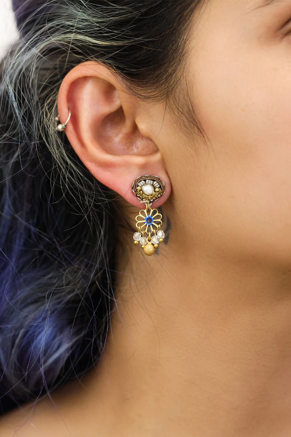 AYALA BAR GOLD FLOWER EARRINGS GOLD TOTEM SET ALTHEA