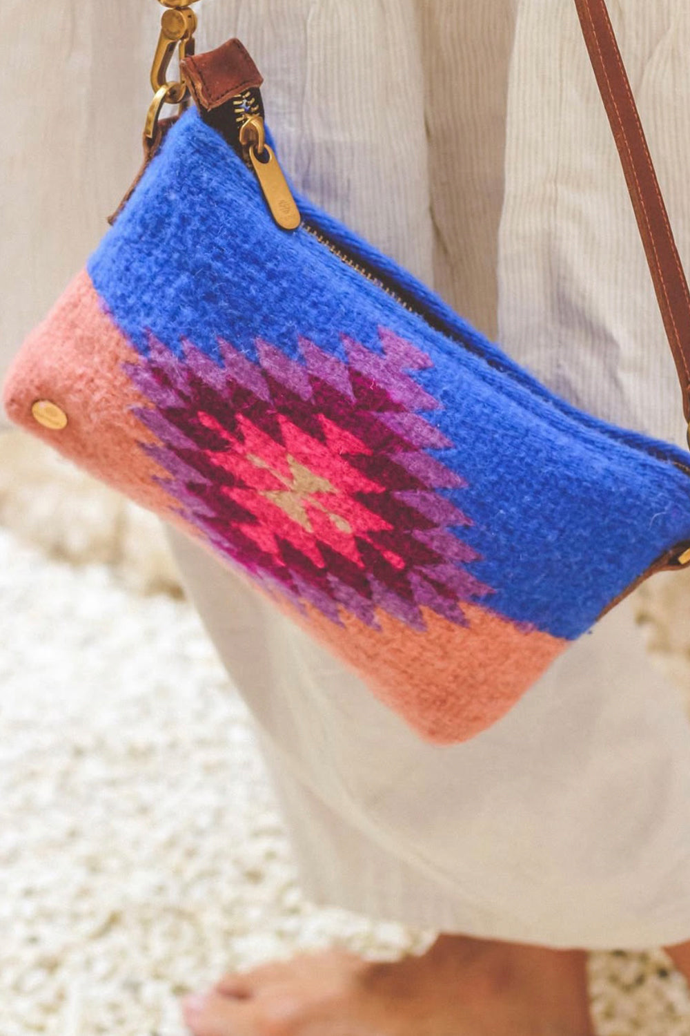 MEMAH CROSS BODY BAG LOLA