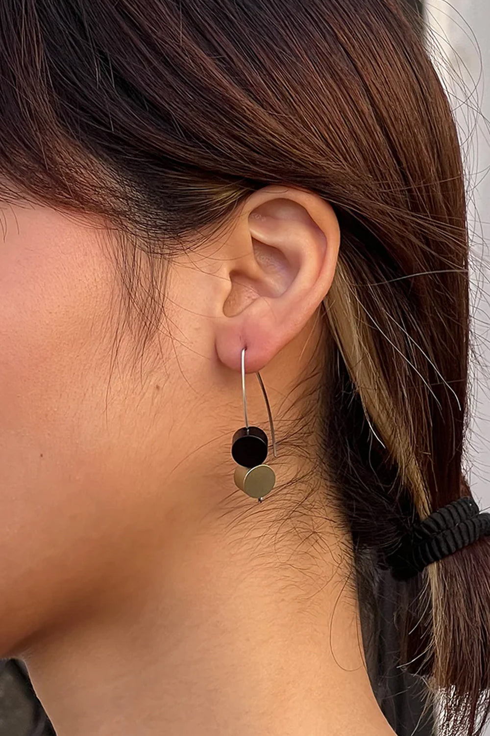 MONICA KREXA BOTOES EARRINGS BLACK GOLD