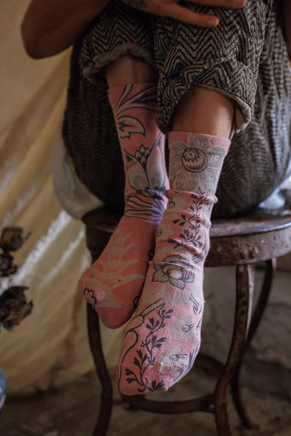 **Pre-Order** Magnolia Pearl Floral MP Socks 141 Moxie