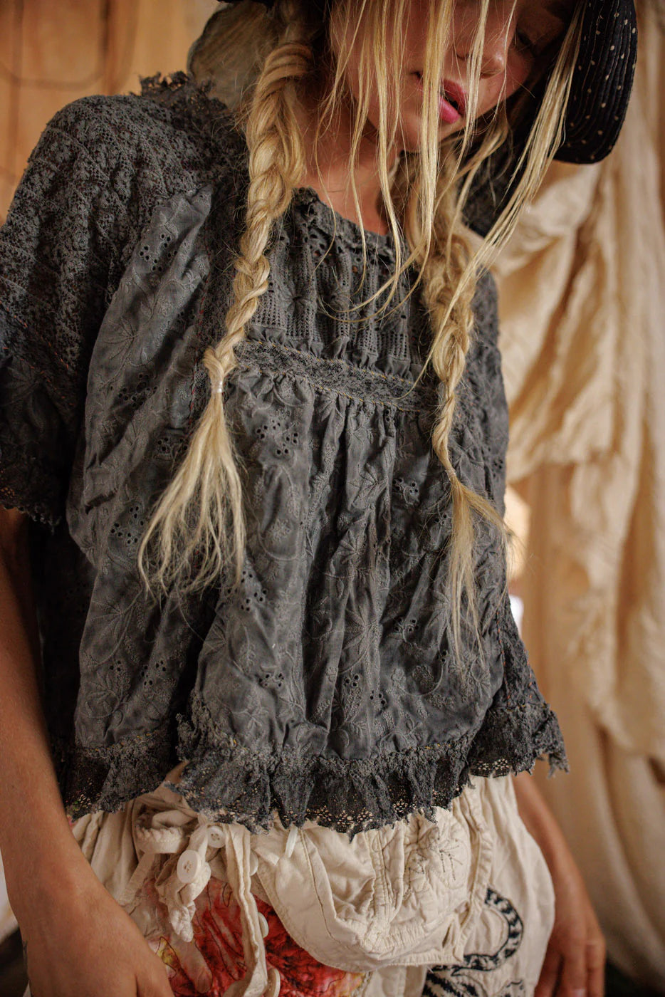 **PO** Magnolia Pearl Lace Work Gabriella Blouse Top 2280 Ozzy