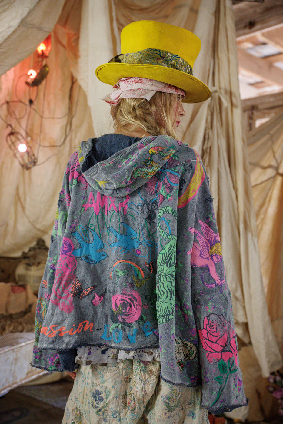 **PO** Magnolia Pearl Graphics Raji Hoodie Top 2983 Prince