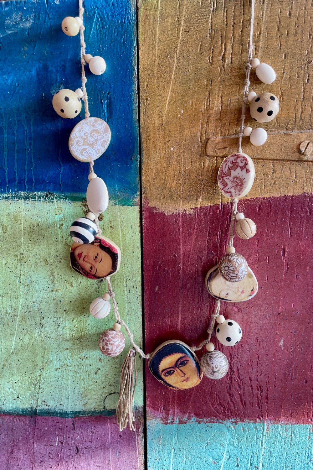 nna Chandler Bobble Necklace Naturals with Faces