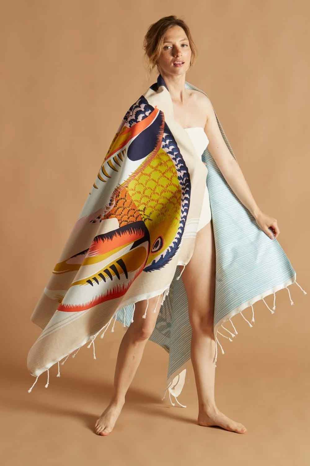 INOUI EDITIONS TOWEL/THROW TOUCAN NUDE