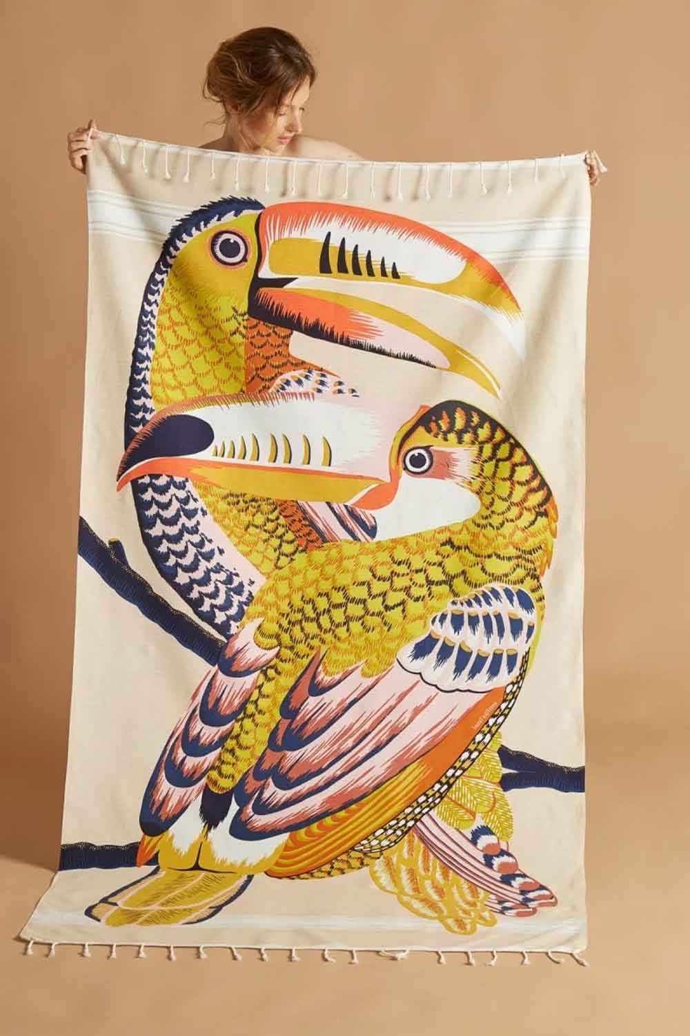 INOUI EDITIONS TOWEL/THROW TOUCAN NUDE