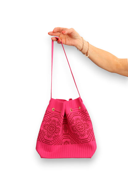 LE SAC BAG PINK BUCKET BAG