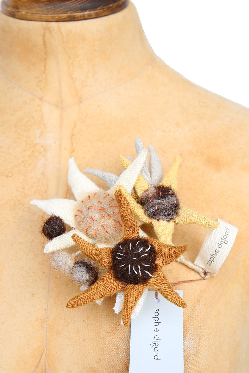 Sophie Digard Star Flower Bouquet Brooch Flax