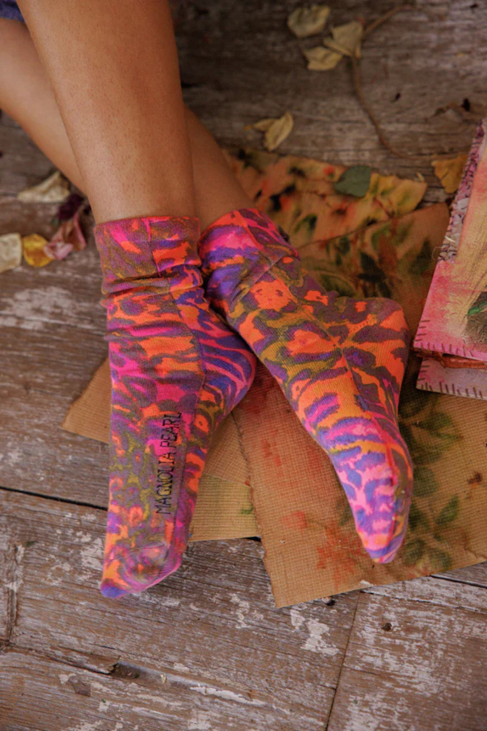 **Pre-Order** Magnolia Pearl Neon Leopard MP Socks 169 Hairband