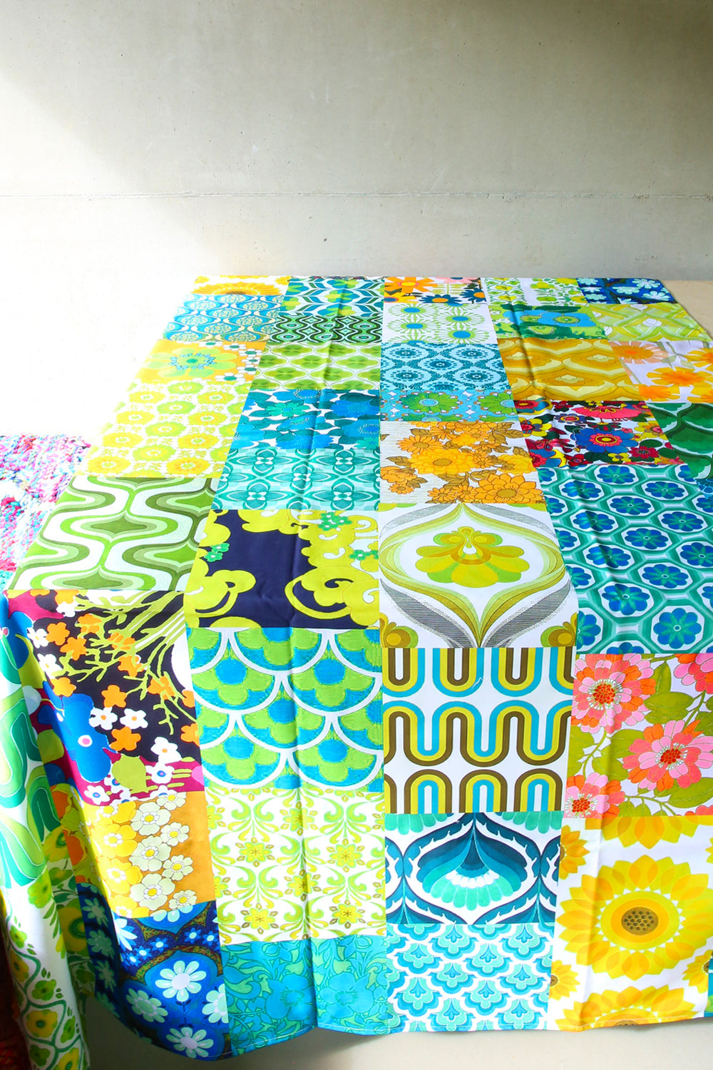 ANNA CHANDLER CANVAS TABLECLOTH SEVENTIES GREEN