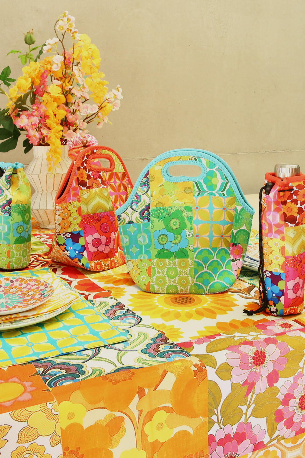 ANNA CHANDLER NEOPRENE LUNCH BAG SEVENTIES GREEN