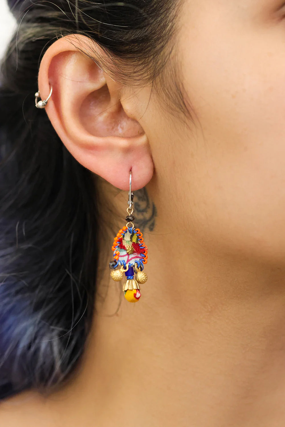 AYALA BAR DANGLING EARRINGS FANTASY SET STONE