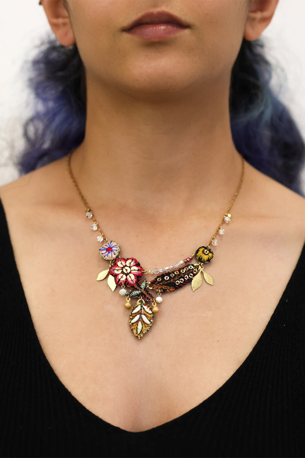 AYALA BAR FEMENINE NECKLACE EMBROIDERED GARDEN SET ARA