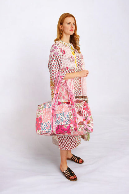 hiHANDMADE PATCHWORK PINK DUFFLE BAG