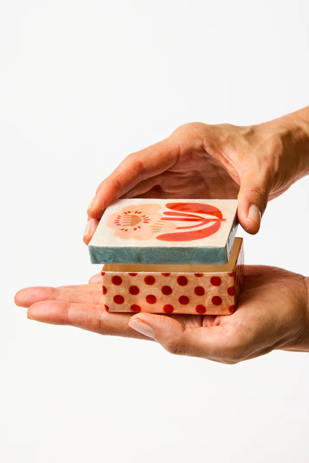 Jones &amp; Co Paradis Pink Rec Box