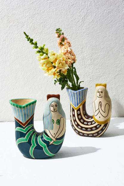 Jones &amp; Co Siren Pray Vase