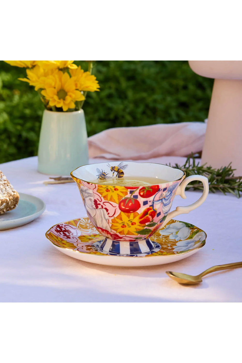 LA LA LAND TEA CUP &amp; SAUCER ITALIAN SUMMER