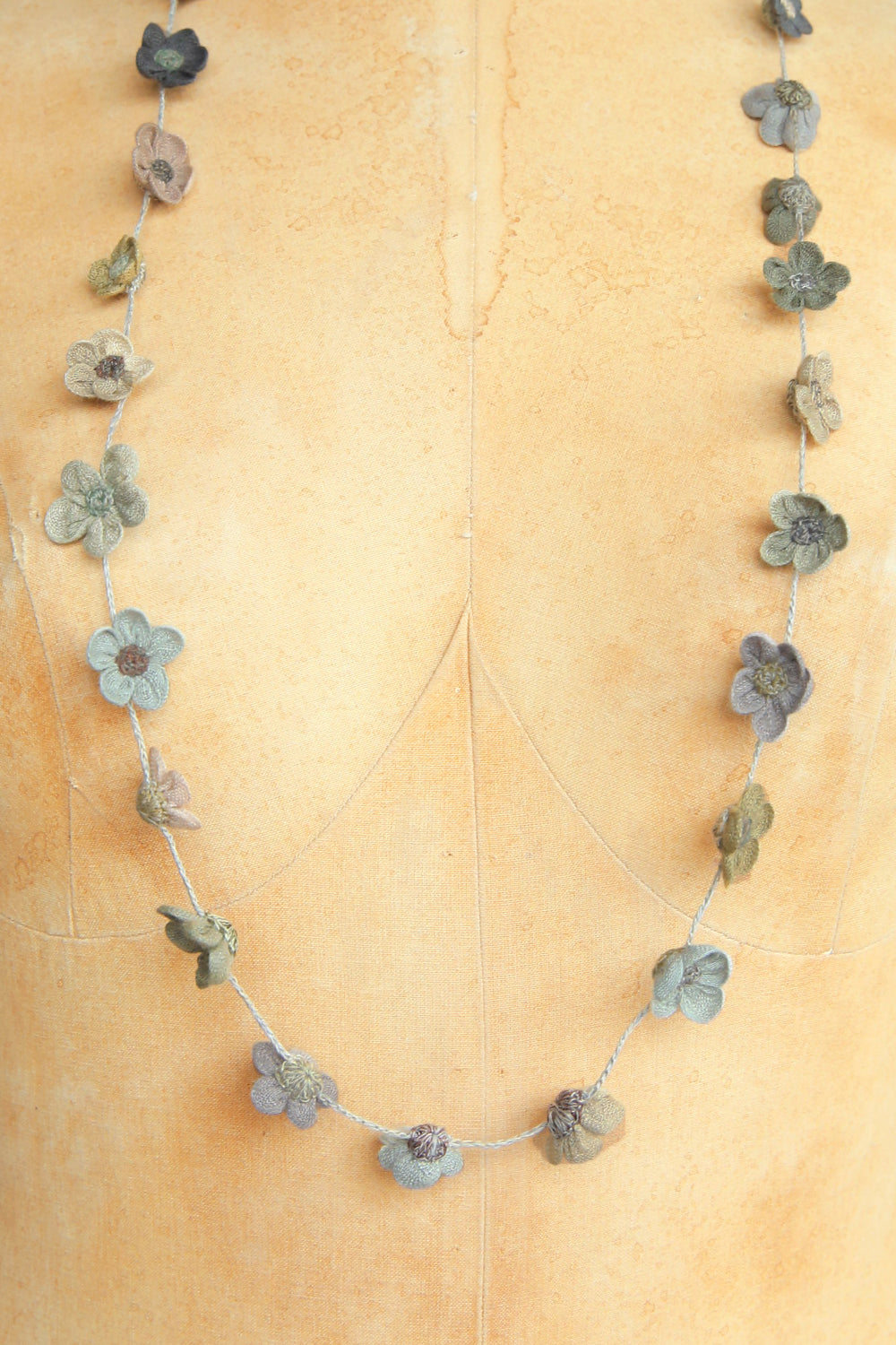 SOPHIE DIGARD LAGUNE FLOWERS CROCHET LINEN NECKLACE