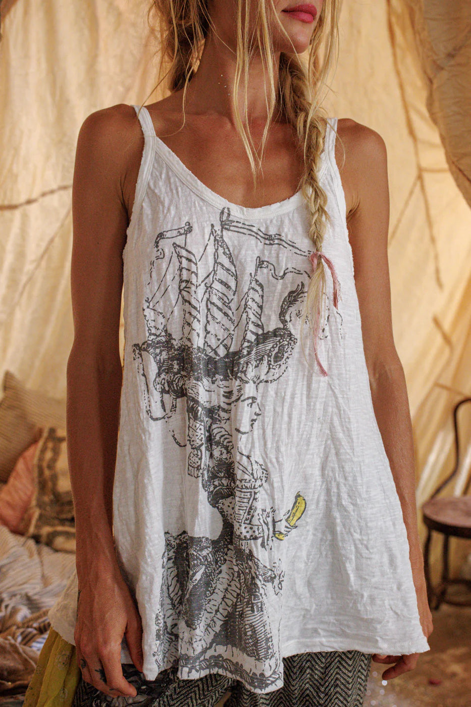 **PO** Magnolia Pearl Bananas Por Vida Lana Tank 423 True
