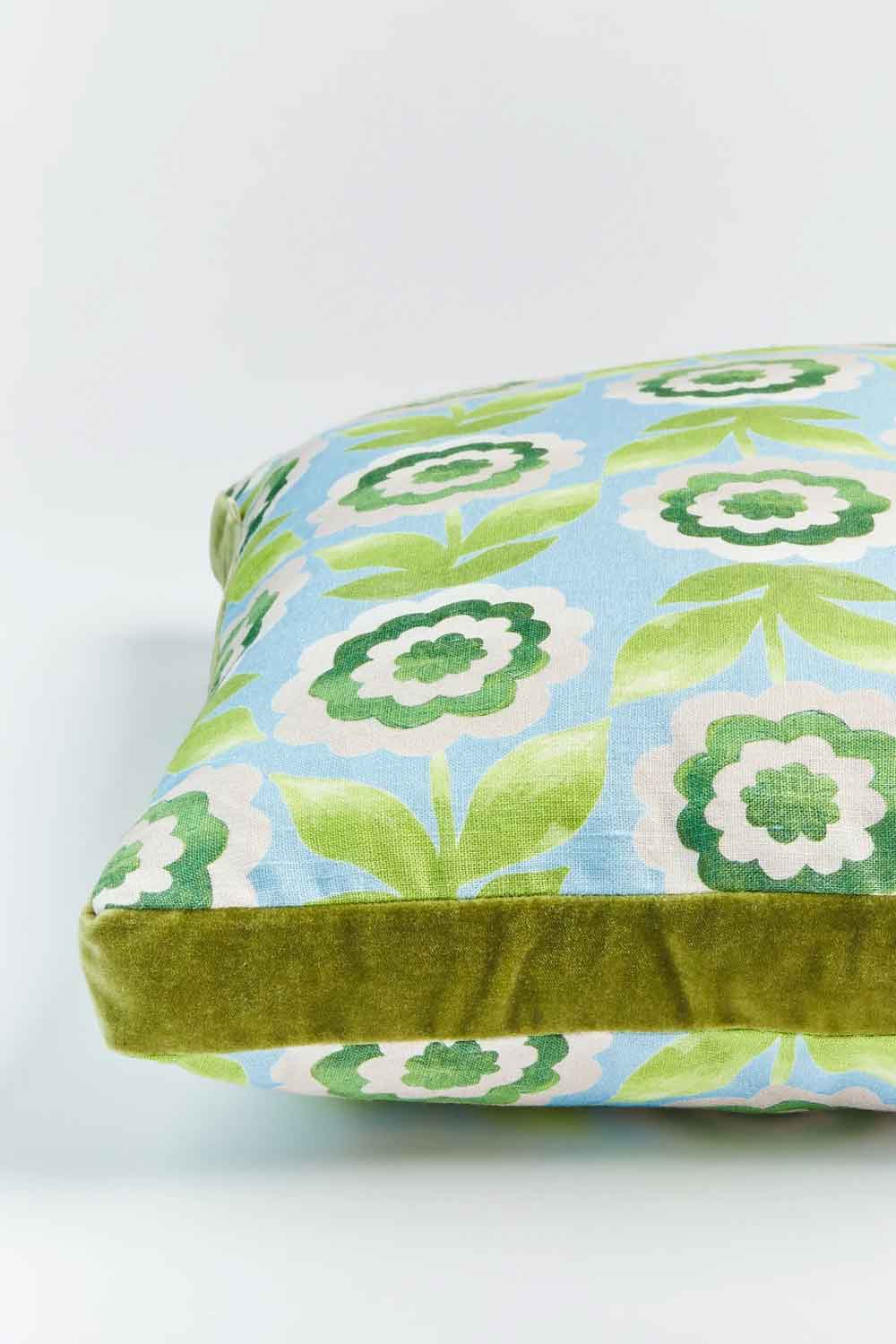 BONNIE AND NEIL CUSHION TIGGY BLUE 50CM