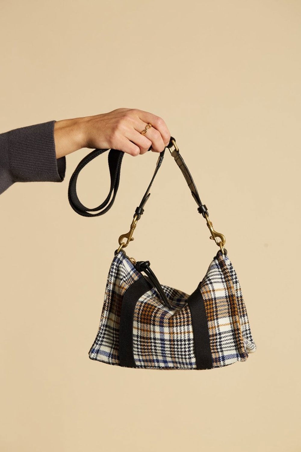 INOUI EDITIONS MINI CROSS BODY BAG NICHOLS BLACK