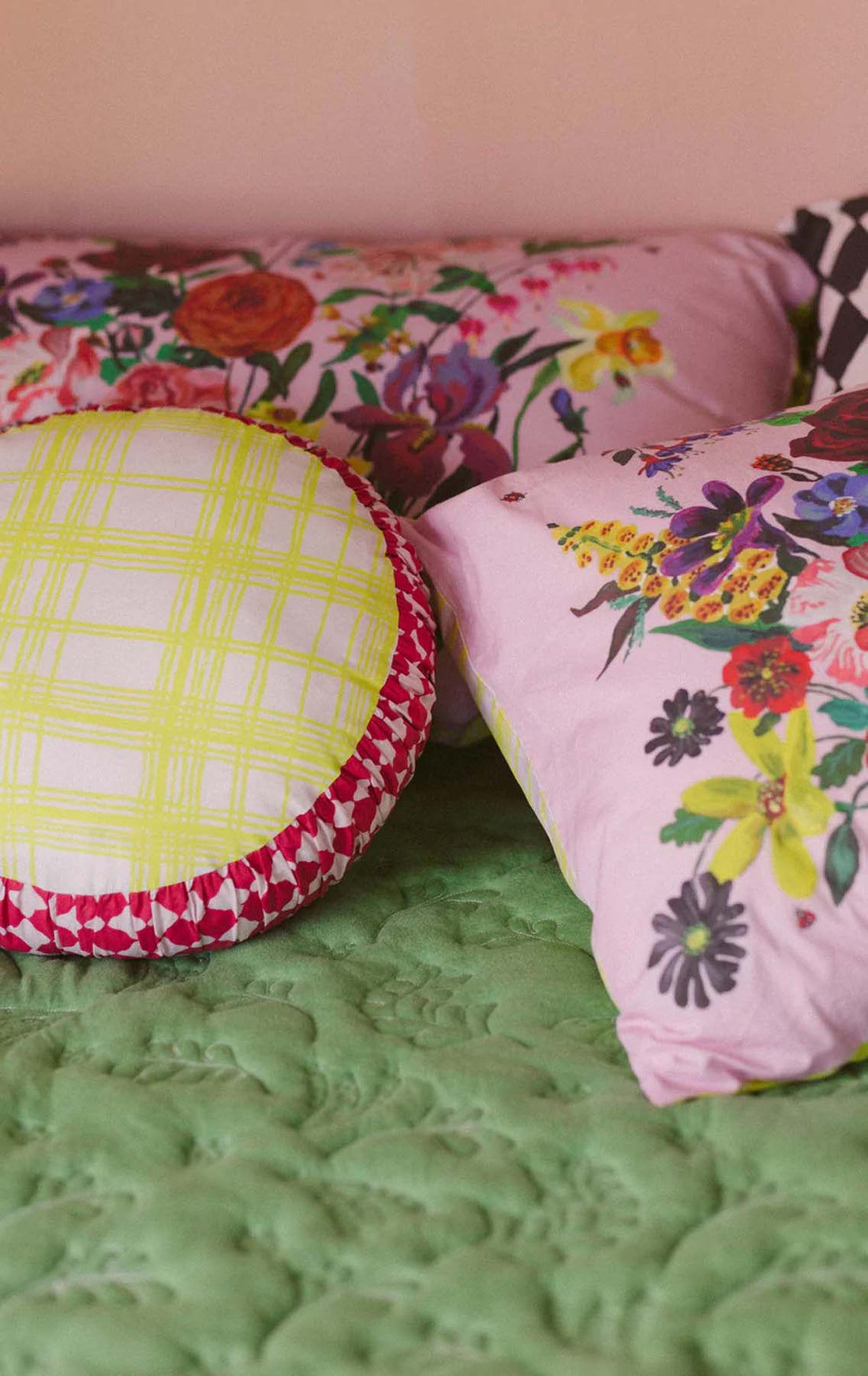 LAZYBONES ROUND CUSHION CLAN